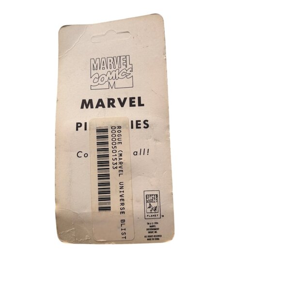Marvel Universe Rogue Enamel Pin New Collectible On Original Cardback - Picture 2 of 2